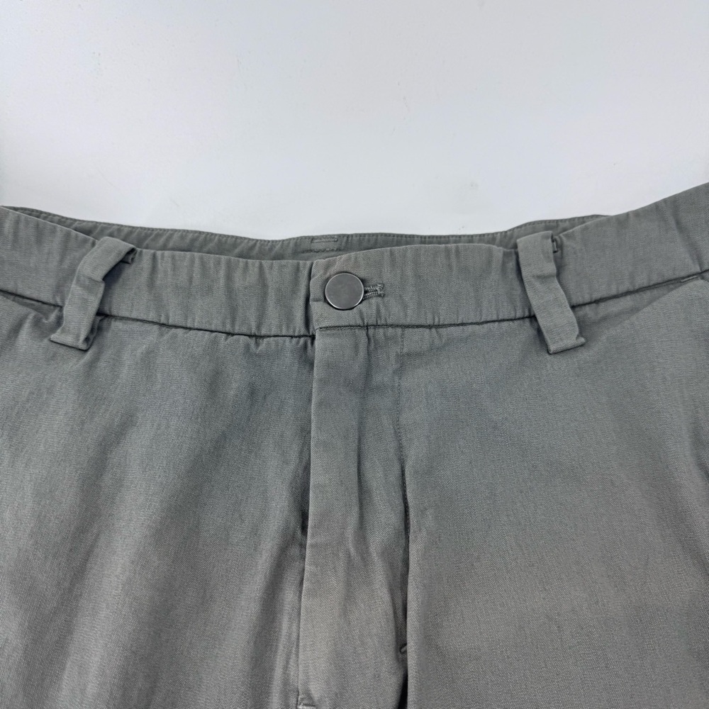 lululemon athletica Greenish/ Tan Flat‎ Front Shorts - Picture 4 of 8